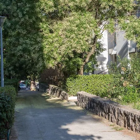 Malena 3* سبليت